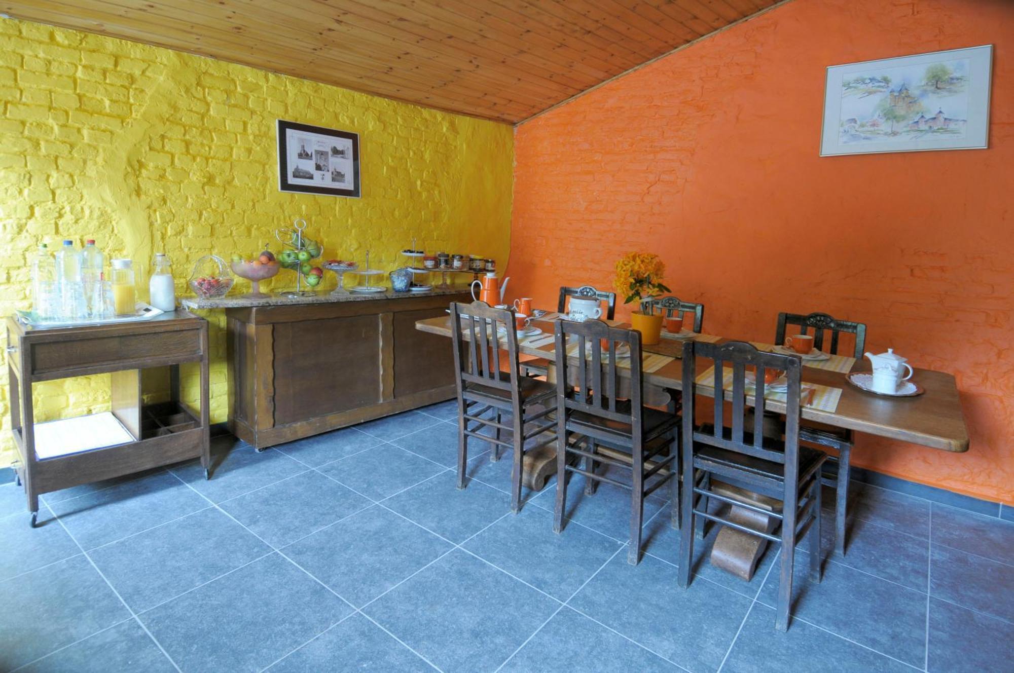 Hotel Restaurant La Ferme De Grambais Нивель Экстерьер фото