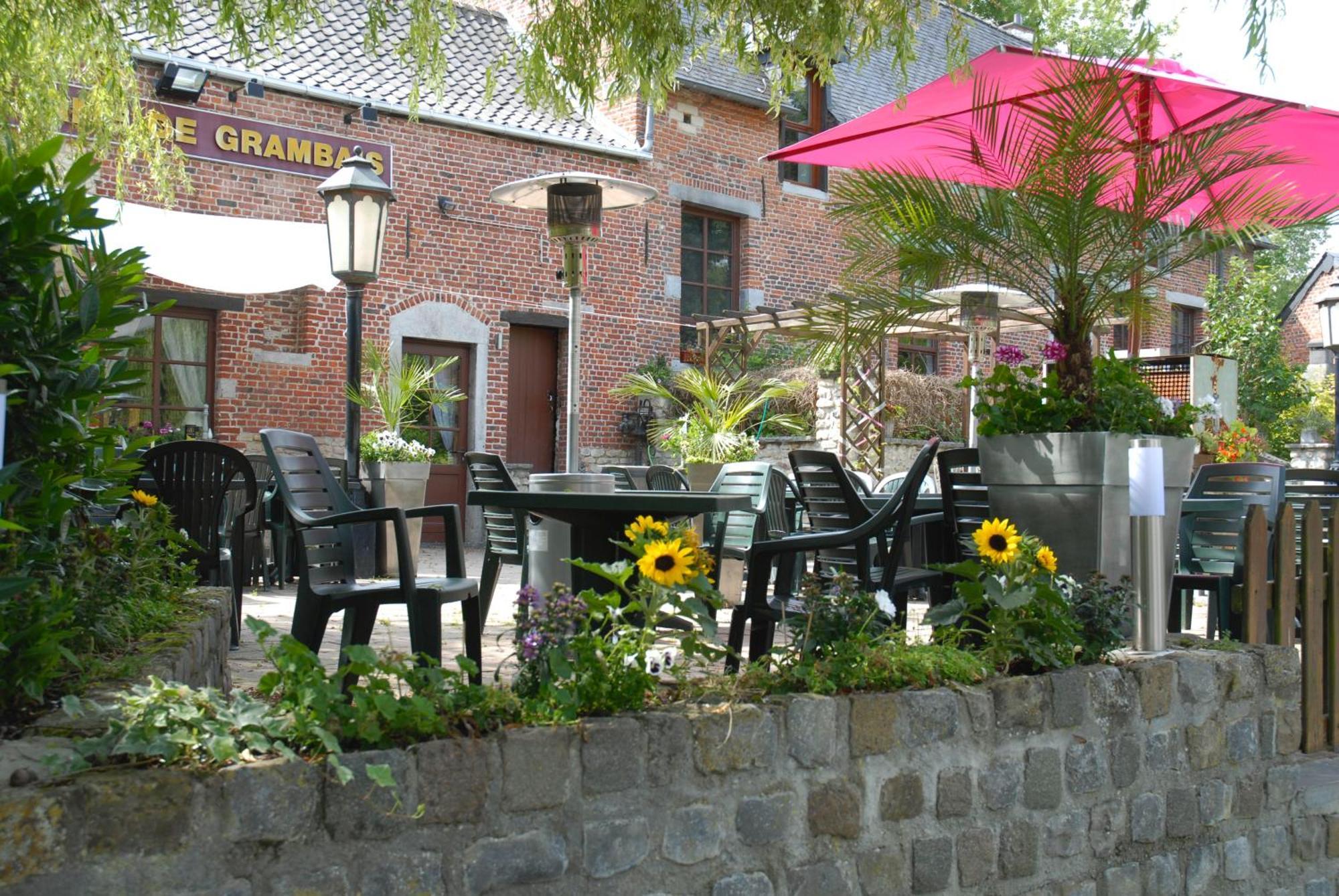 Hotel Restaurant La Ferme De Grambais Нивель Экстерьер фото