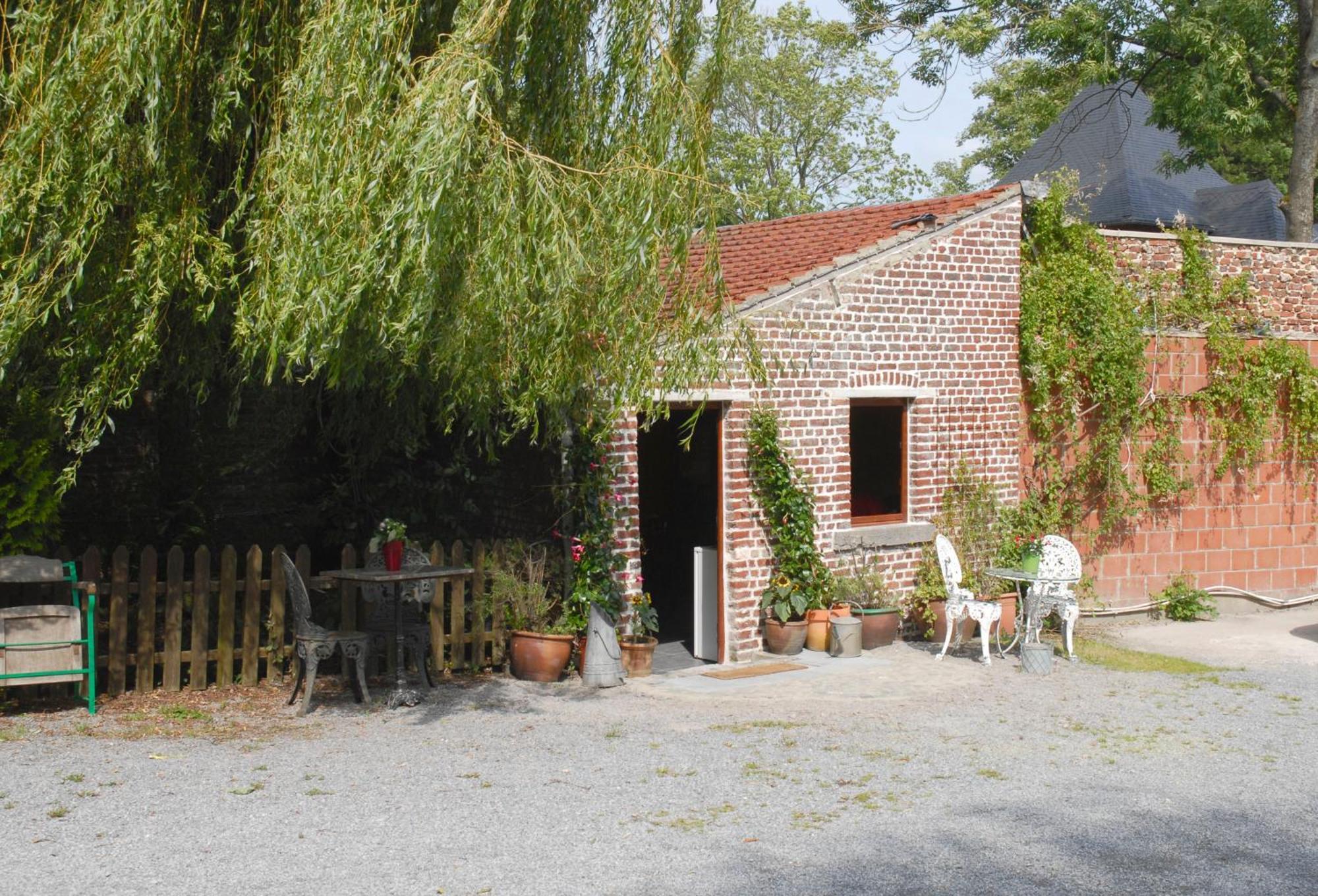 Hotel Restaurant La Ferme De Grambais Нивель Экстерьер фото