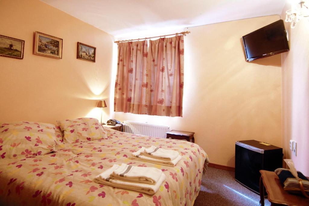 Hotel Restaurant La Ferme De Grambais Нивель Номер фото