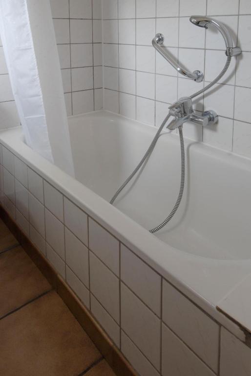 Hotel Restaurant La Ferme De Grambais Нивель Номер фото